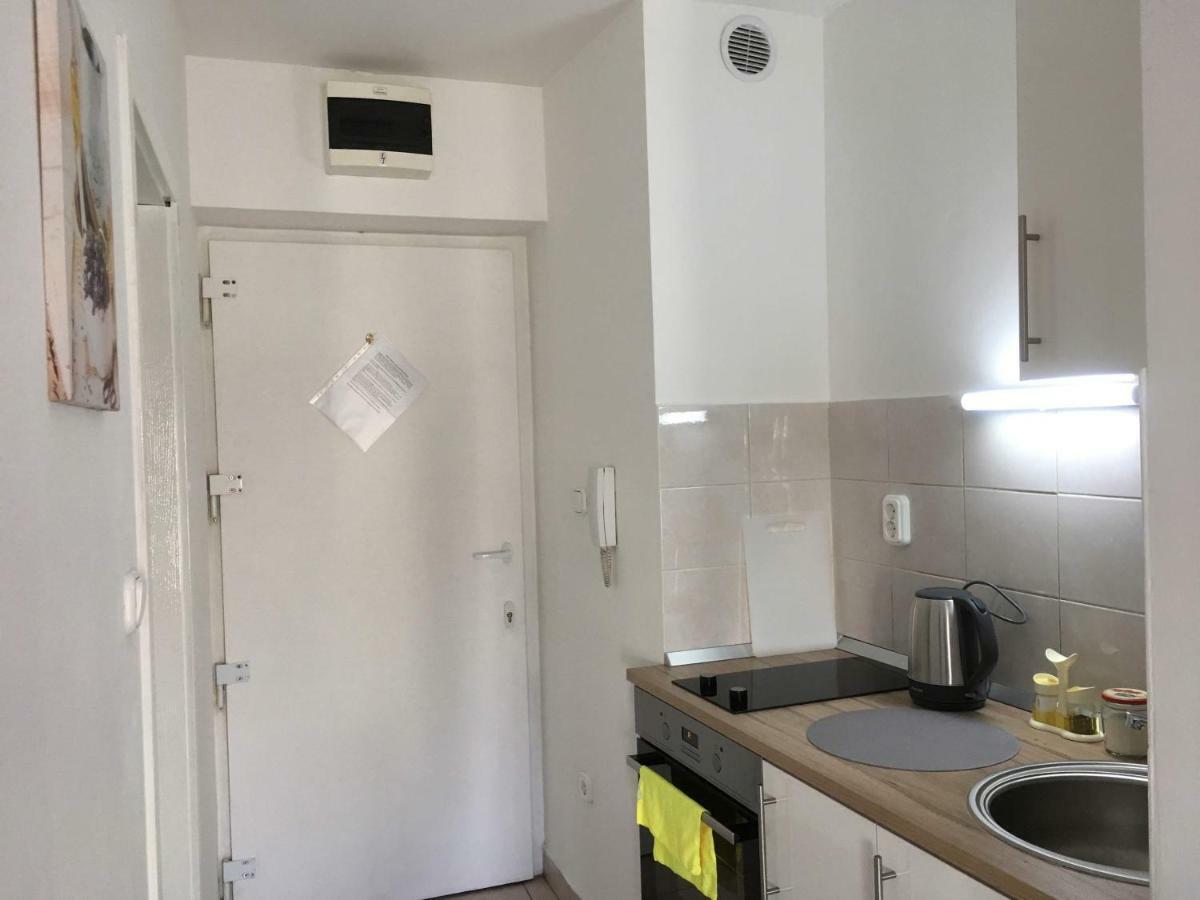 Budapest Baross Apartment ภายนอก รูปภาพ